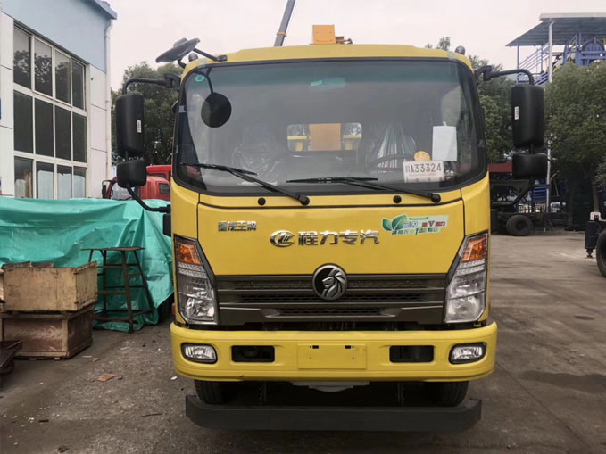 程力3.5噸重汽王牌隨車(chē)吊