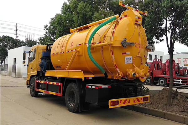 吸污車吸糞車真空泵種類傻傻分不清楚，類型不同特點(diǎn)也不同