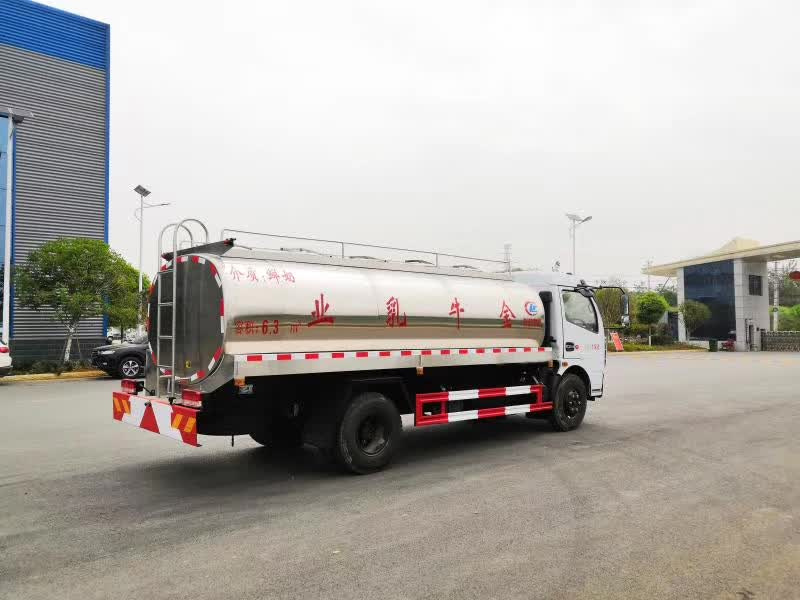 東風多利卡8立方鮮奶車