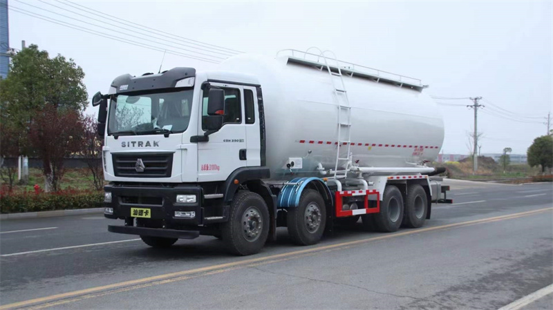 重汽汕德卡前四后八30方粉粒物料運(yùn)輸車(chē)