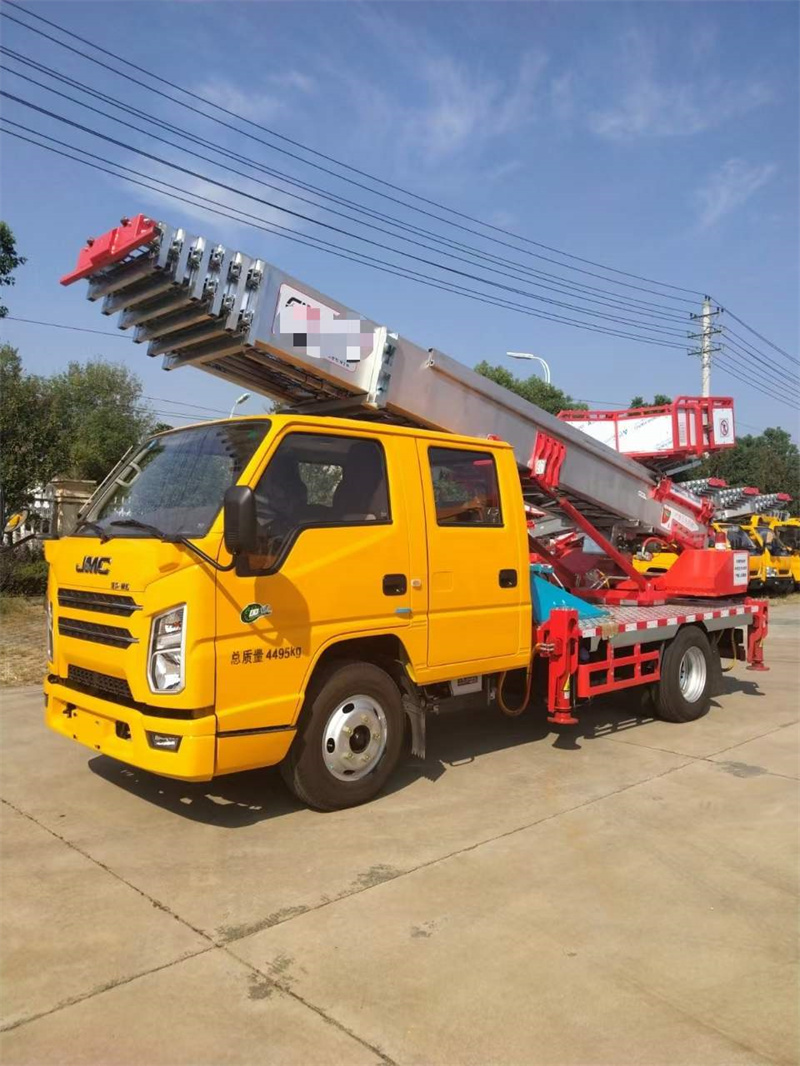 國(guó)六藍(lán)牌江鈴順達(dá)32米高空云梯車(chē)