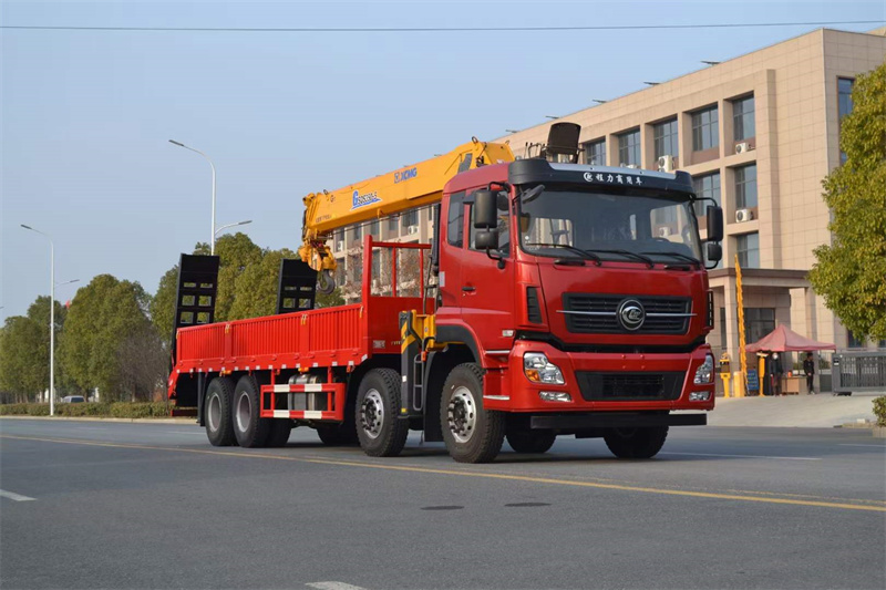 程力前四后八隨車(chē)吊配徐工14噸G型吊機(jī)