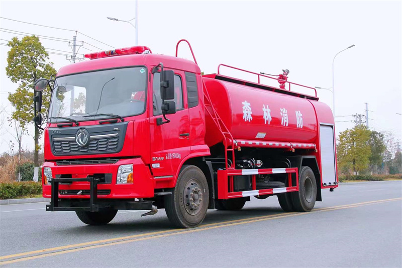 東風(fēng)天錦森林消防灑水車