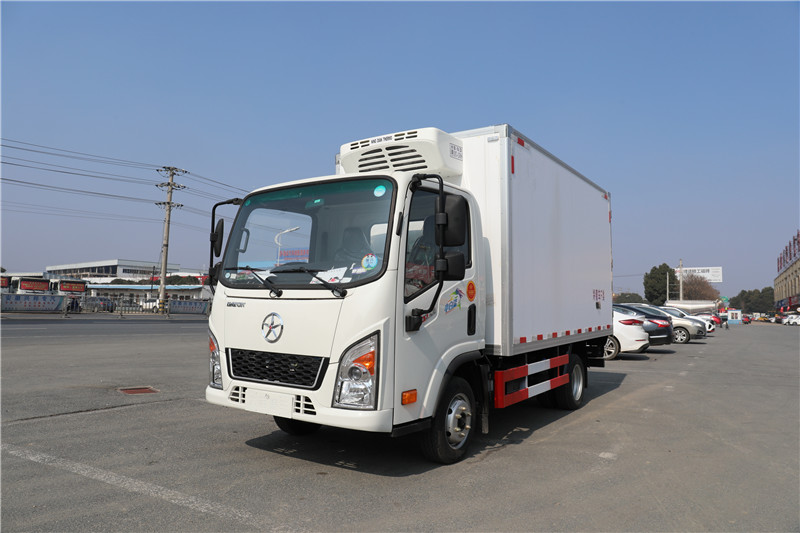 國(guó)六藍(lán)牌大運(yùn)小卡小白鯊冷藏車