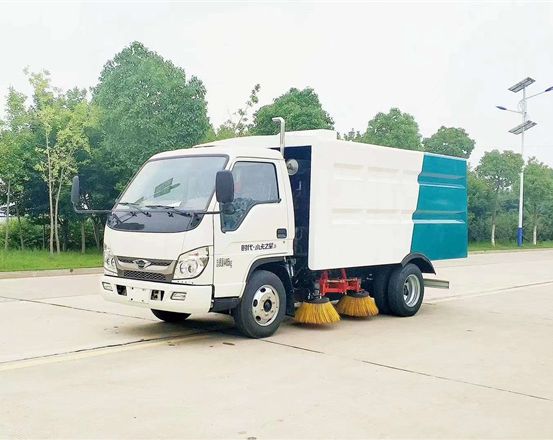 藍(lán)牌最大3方掃路車(chē)福田小卡之星